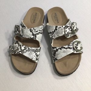Arizona Jean Co sandals